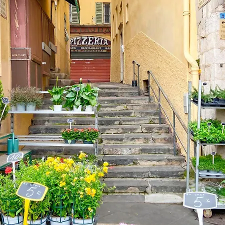 26 Vieux * نيس