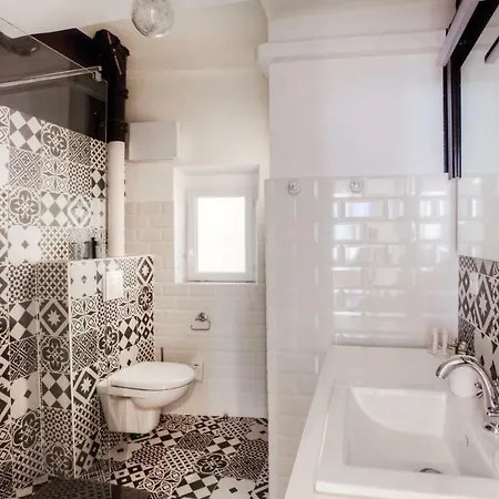 26 Vieux نيس