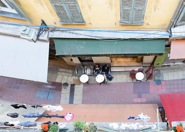 26 Vieux * ニース